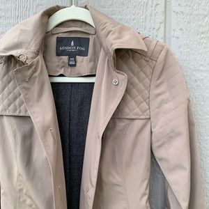 NWOT London Fog tan belted trench coat, detachable hood